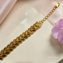 Ottoman wheat style gold bracelet engraved design
