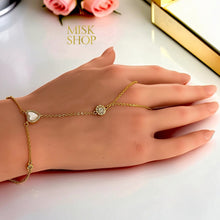 Gold hand chain bracelet with natural shell heart and high-transparency zircon sun