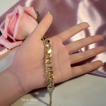 اسوارة جنزير عريض ذهب 18 كلاسيك من Misk Shop بتصميم جريء وأنيق