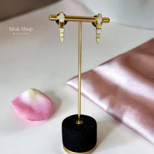 طقم سنسال وحلق فاخر مطلي ذهب 21 مرصع زيركون من Misk Shop