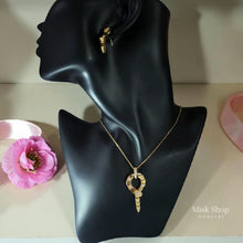 طقم سنسال وحلق فاخر مطلي ذهب 21 مرصع زيركون من Misk Shop
