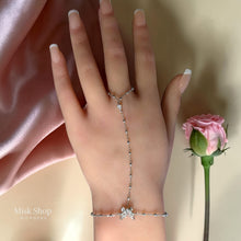 كف فراشة ناعم مرصع زركون مطلي روديوم قابل للتعديل من Misk Shop