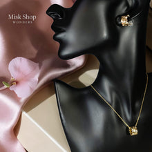 طقم روز جولد مستوحى من شوميه بتصميم سداسي مرصع بالزيركون من Misk Shop