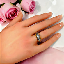 Triple-band zirconia ring worn on hand