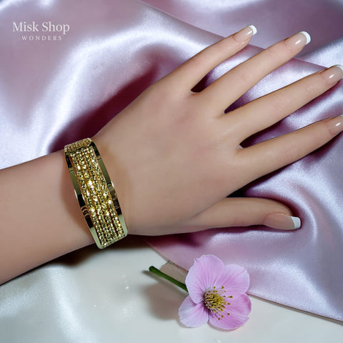 
اسوارة ذهبية بتصميم كرات منقوشة عريضة قابلة للتعديل مطلية ذهب عيار 18 من Misk Shop