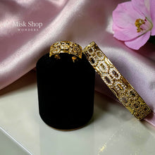 طقم اسوارة وخاتم مطلي ذهب 18 قيراط مرصع زيركون تصميم فاخر منقوش من Misk Shop