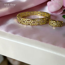 طقم اسوارة وخاتم مطلي ذهب 18 قيراط مرصع زيركون تصميم فاخر منقوش من Misk Shop