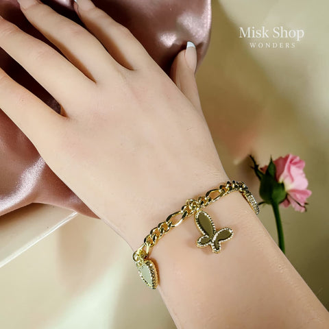 
اسوارة جنزير عريضة مع قلوب وفراشة متحركة مطلية ذهب عيار 21 من Misk Shop