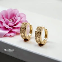 حلق عريض فاخر مرصع زيركون مطلي ذهب عيار 21 من Misk Shop