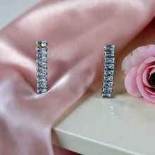 Luxury zircon jewelry set with necklace, bracelet, and earrings in emerald green or turquoise blue