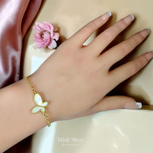 اسوارة فراشة من الصدف الطبيعي مطلية ذهب عيار 18 قابلة للتعديل من Misk Shop