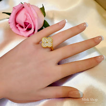 Inspired Van Cleef Zircon Flower Ring – 18K Gold Plated
