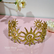 Gold plated women bracelet inspired by sun rays design