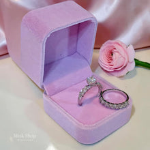 Luxury twin wedding ring set with white gold and platinum plating and high clarity zirconia stones by Misk Shop Jordan.