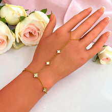 Gold hand chain bracelet with natural mother of pearl clover motifs - Misk Shop