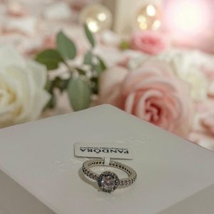خاتم سوليتير من باندورا