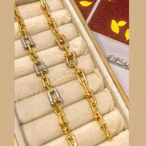 اسوارة تيفاني